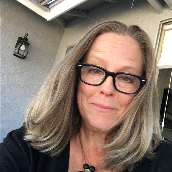 Meet your Posher, Jackie - Picture 1 of 1